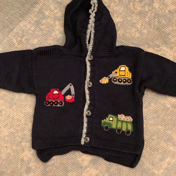 Gorgeous knit sweater - Picture 2 of 3